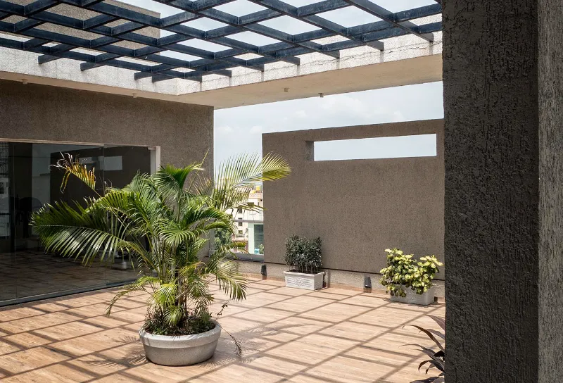 Hambarde Residence