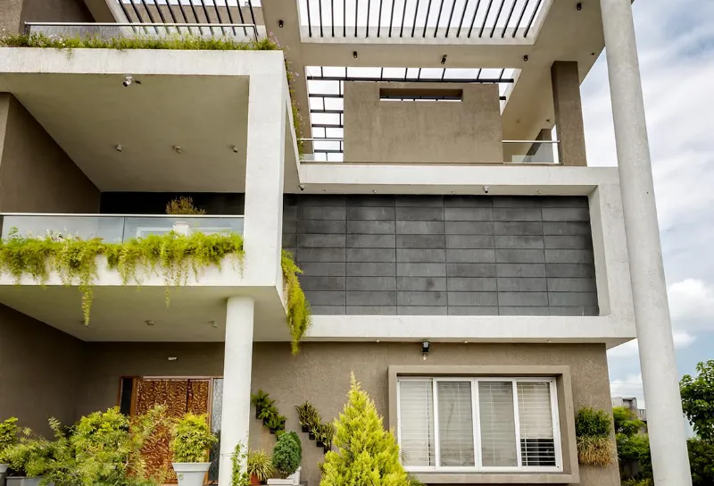Hambarde Residence